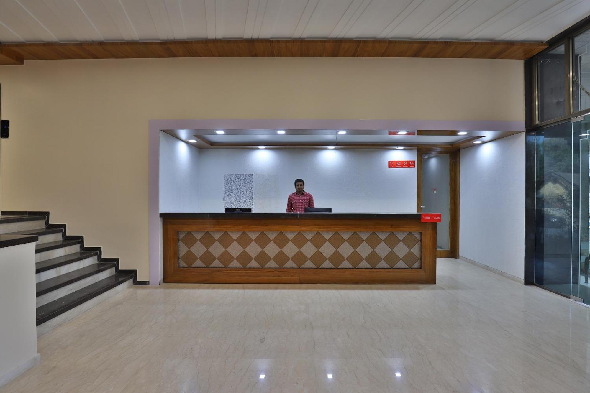 Collection O Hotel Panchsheel Vadodara Extérieur photo